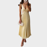 Katarina - Elegantna Haljina sa V-Izrezom i Plisiranim Suknjom