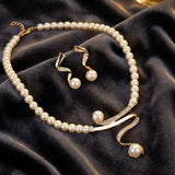 Elegantni set nakita sa biserima