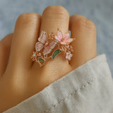 Prsten sa Cirkonima u Obliku Lepotice